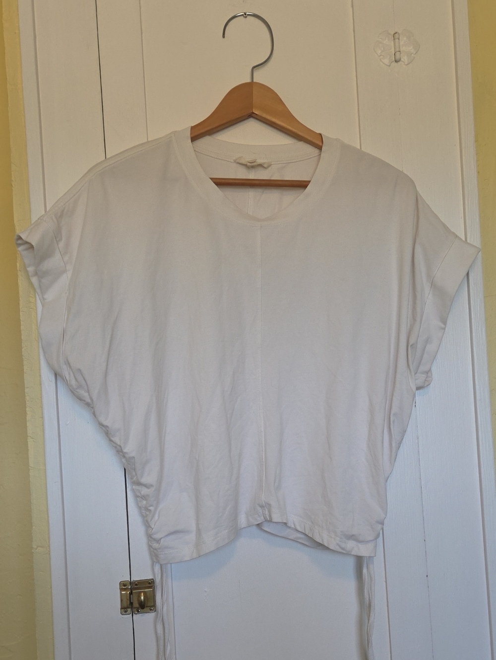 Grade & Gather Side Scrunch Tee Size M